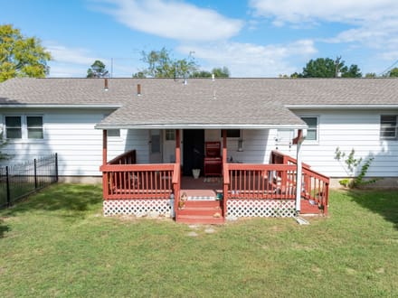 Charming Updated Brick Home on 1.3 +/-  Acre in Cave City, AR | 2 Bed, 1.5 Bath, New Roof & Fenced Backyard