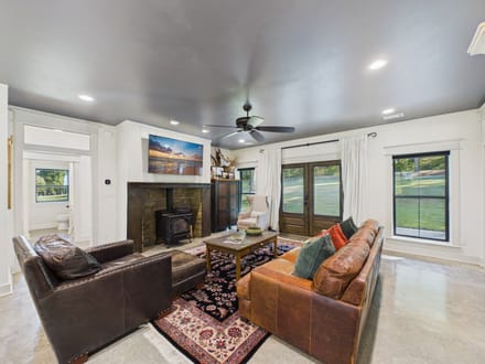 HOME ON 8.11 +/- AC NEAR THE WHITE RIVER | POND, COUNTRY LIVING & EXCEPTIONAL FISHING AND HUNTING | ROSIE, ARKANSAS