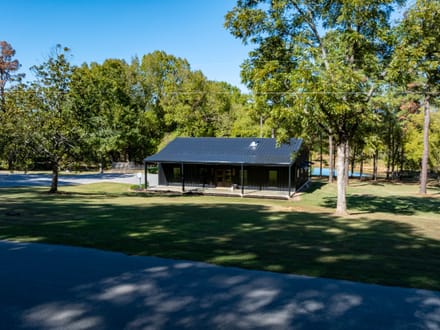 HOME ON 8.11 +/- AC NEAR THE WHITE RIVER | POND, COUNTRY LIVING & EXCEPTIONAL FISHING AND HUNTING | ROSIE, ARKANSAS
