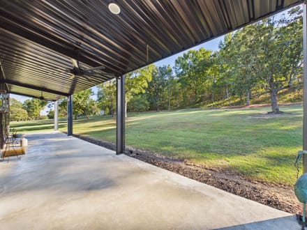 HOME ON 8.11 +/- AC NEAR THE WHITE RIVER | POND, COUNTRY LIVING & EXCEPTIONAL FISHING AND HUNTING | ROSIE, ARKANSAS