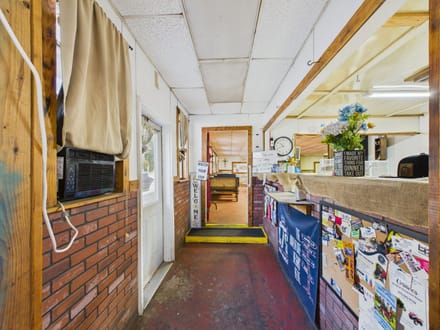 Iconic DJ's Diner, 7650 Heber Springs Road N, Drasco, AR 72530