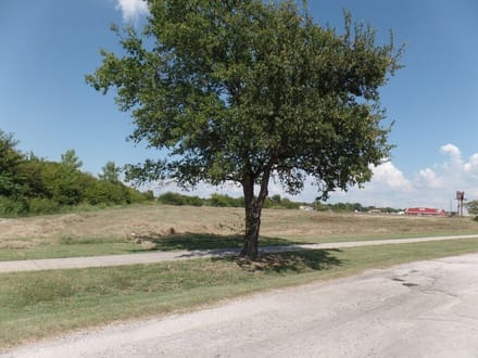 TBD I35 Sanger 10+ ac