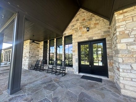 934 Private Road 4011