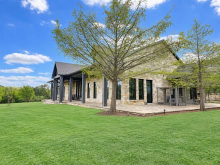 934 Private Road 4011