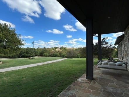 934 Private Road 4011