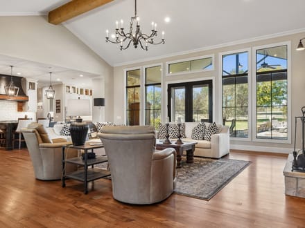 934 Private Road 4011