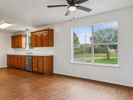 13384 Pruett Rd Krum