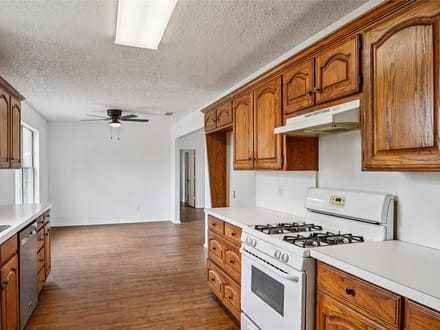 13384 Pruett Rd Krum