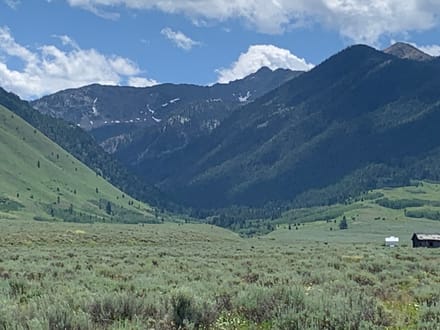 7 acres in Sportsman's Paradise