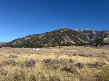 7 acres in Sportsman's Paradise