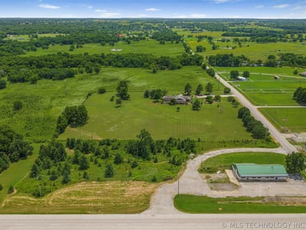 132 E State Hwy 51 Coweta, OK 74429