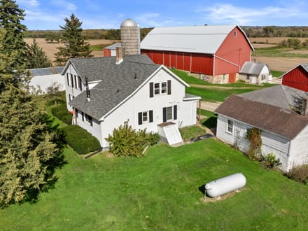 N5050 Brown Rd, Iron Ridge 