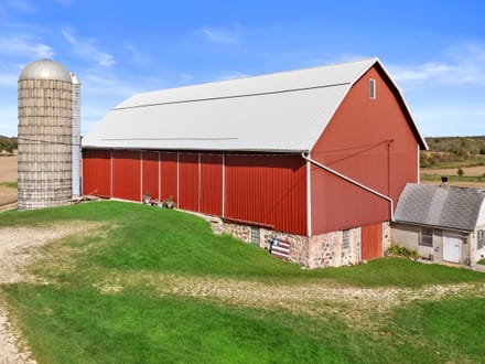 N5050 Brown Rd, Iron Ridge 