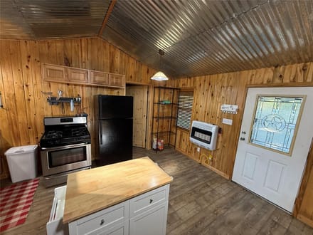 244 County Road 3117, Clarksville, TX