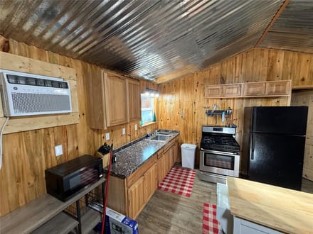 244 County Road 3117, Clarksville, TX