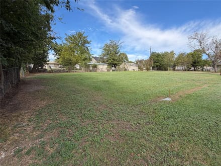 704 Poplar St Honey Grove, TX 75446