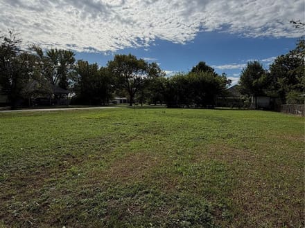 704 Poplar St Honey Grove, TX 75446