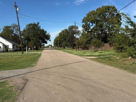 704 Poplar St Honey Grove, TX 75446