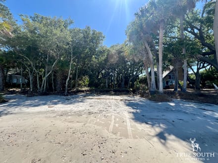 Coffin Point Plantation Lot w/ Private Beach Access