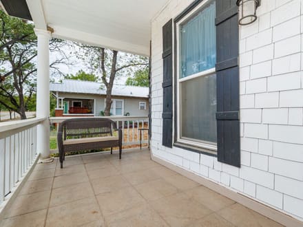 714 W College, Coleman