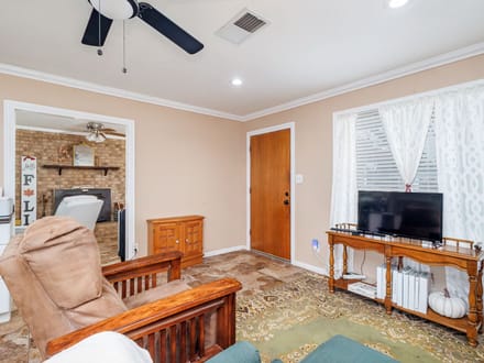 1201 N. 10th Street, Ballinger