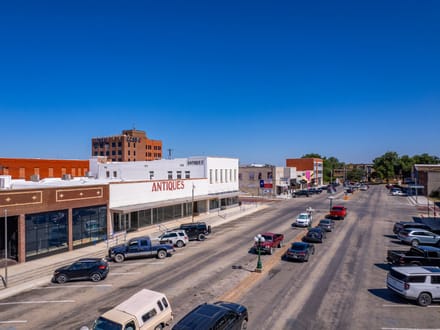 204 Commercial Ave, Coleman