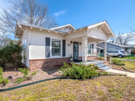 1301 Commercial Ave