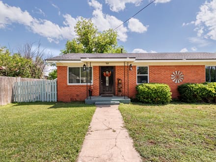 515 W Walnut, Coleman