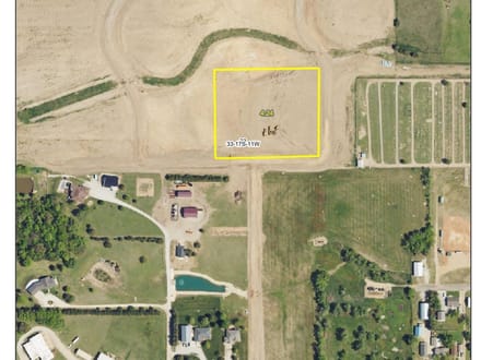 4.84 Acre Lot in Hidden Hills Estate in Barton County, Ks 