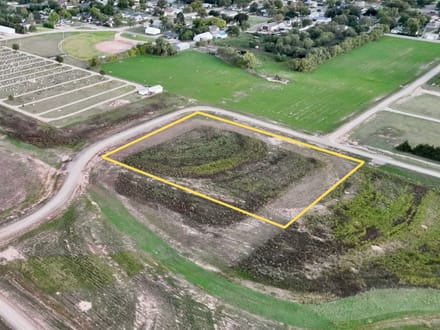 4.84 Acre Lot in Hidden Hills Estate in Barton County, Ks 