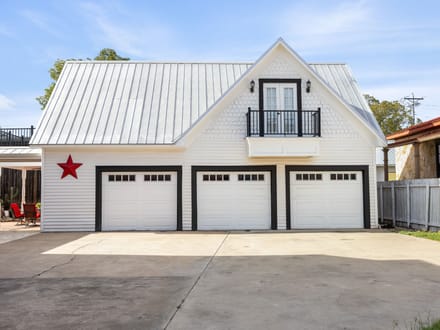 326 W Colorado St, La Grange