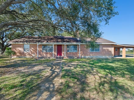 407 E Anderson St, Schulenburg