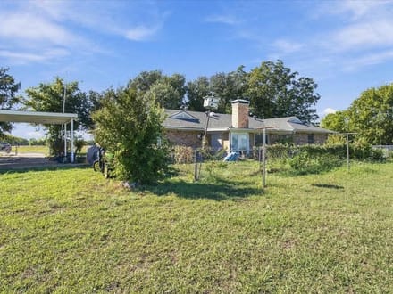 421 S Oak St., Ector, TX 75439