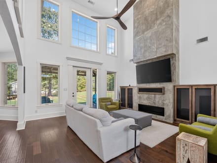 152 Fox Glen, 2 Homes, Endless ossibilities