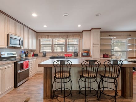 151 Westlake | Westwood Shores