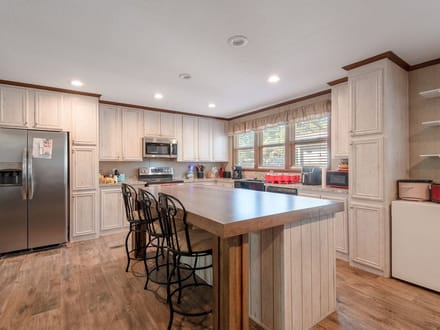151 Westlake | Westwood Shores