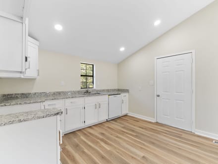 Newly remodeled Cozahome 7