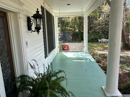 105 Race St