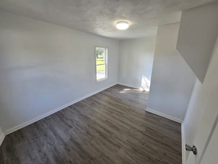 Completely Renovated 3-Bedroom 1-Bath Home Canton, IL
