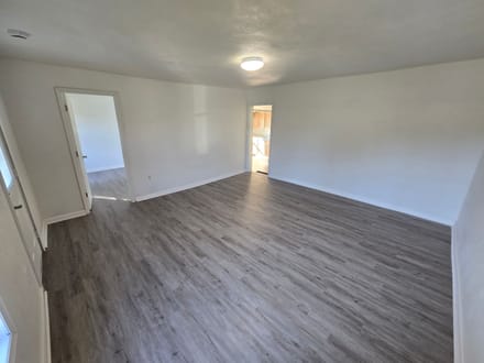 Completely Renovated 3-Bedroom 1-Bath Home Canton, IL