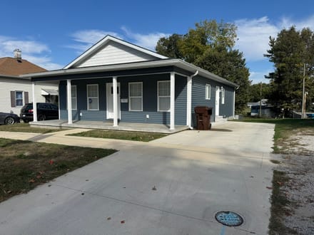 715 Vine St. 