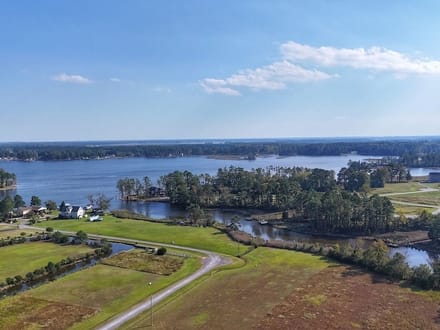 1.63 Acre Waterfront Lot for Sale in Beaufort County, NC!