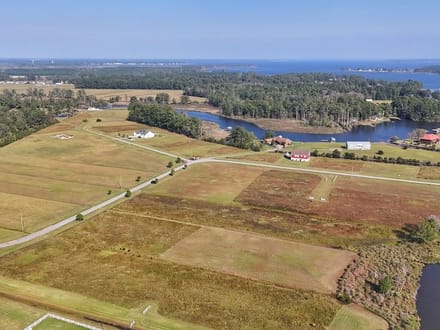1.63 Acre Waterfront Lot for Sale in Beaufort County, NC!
