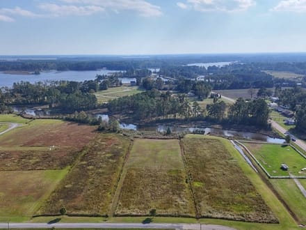 1.63 Acre Waterfront Lot for Sale in Beaufort County, NC!