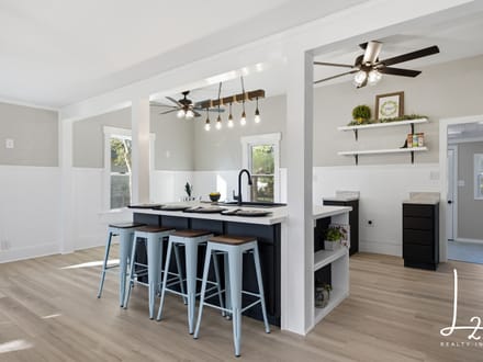 Fresh, Modern & Move-In Ready - 617 N Plum Moline