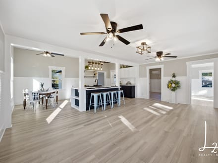 Fresh, Modern & Move-In Ready - 617 N Plum Moline