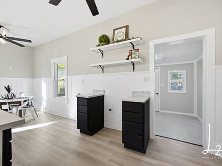 Fresh, Modern & Move-In Ready - 617 N Plum Moline