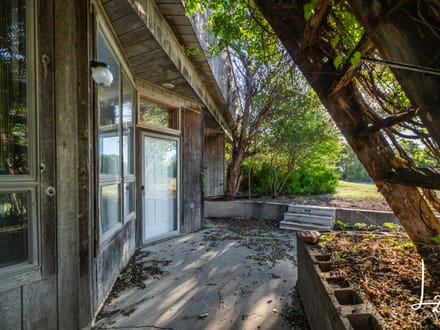 Home on Acreage Auction near Derby
