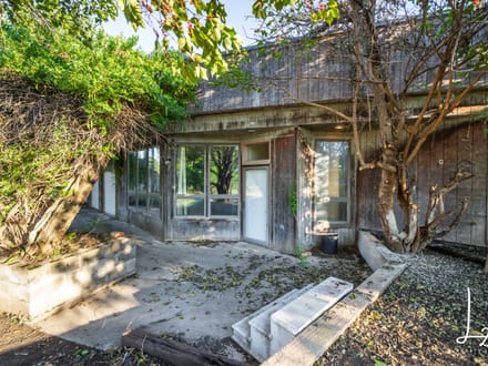 Home on Acreage Auction near Derby