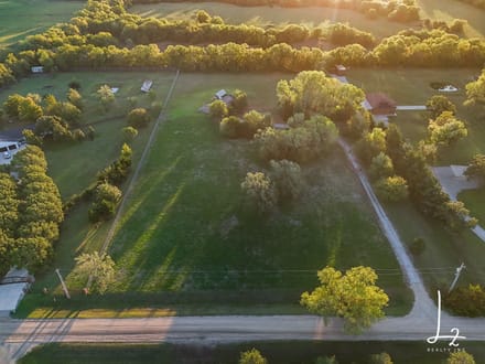 Home on Acreage Auction near Derby
